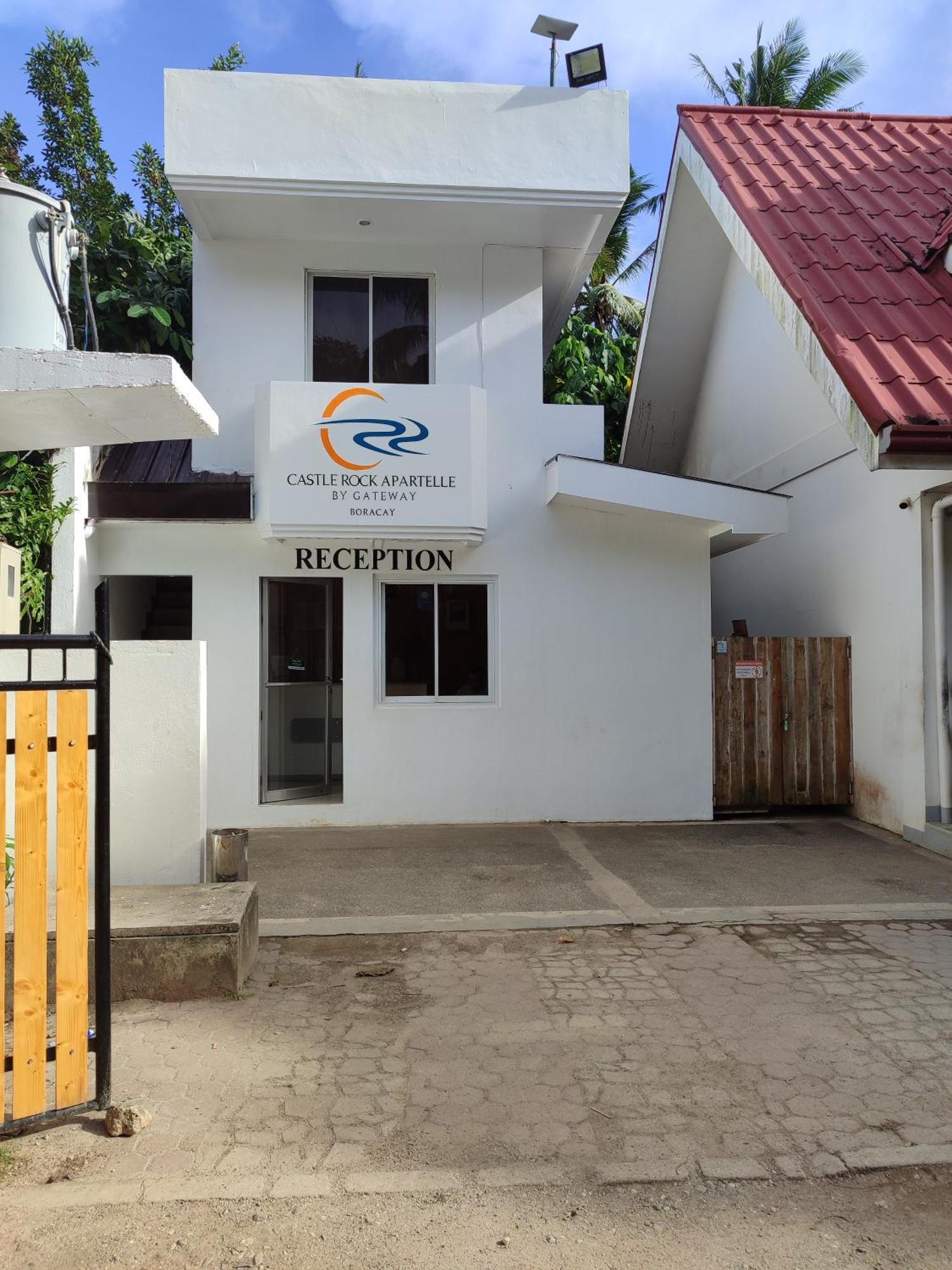 Castle Rock Boracay Aparthotel Yapak Exterior foto