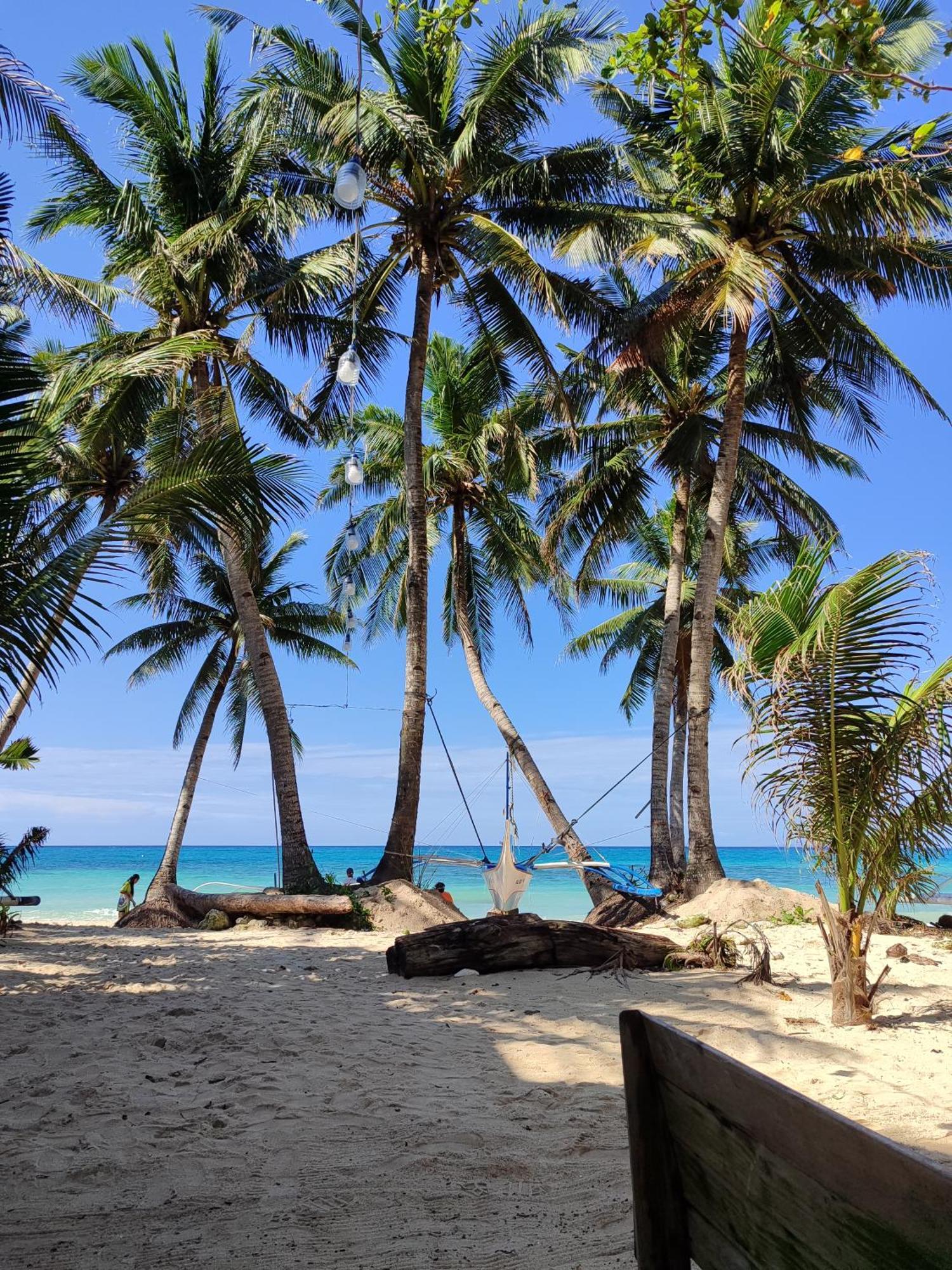 Castle Rock Boracay Aparthotel Yapak Exterior foto